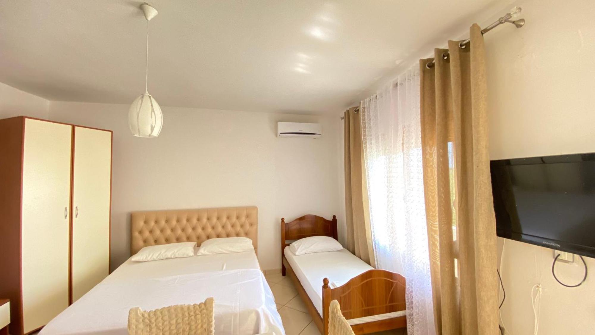Apartment Apartament Radhime *