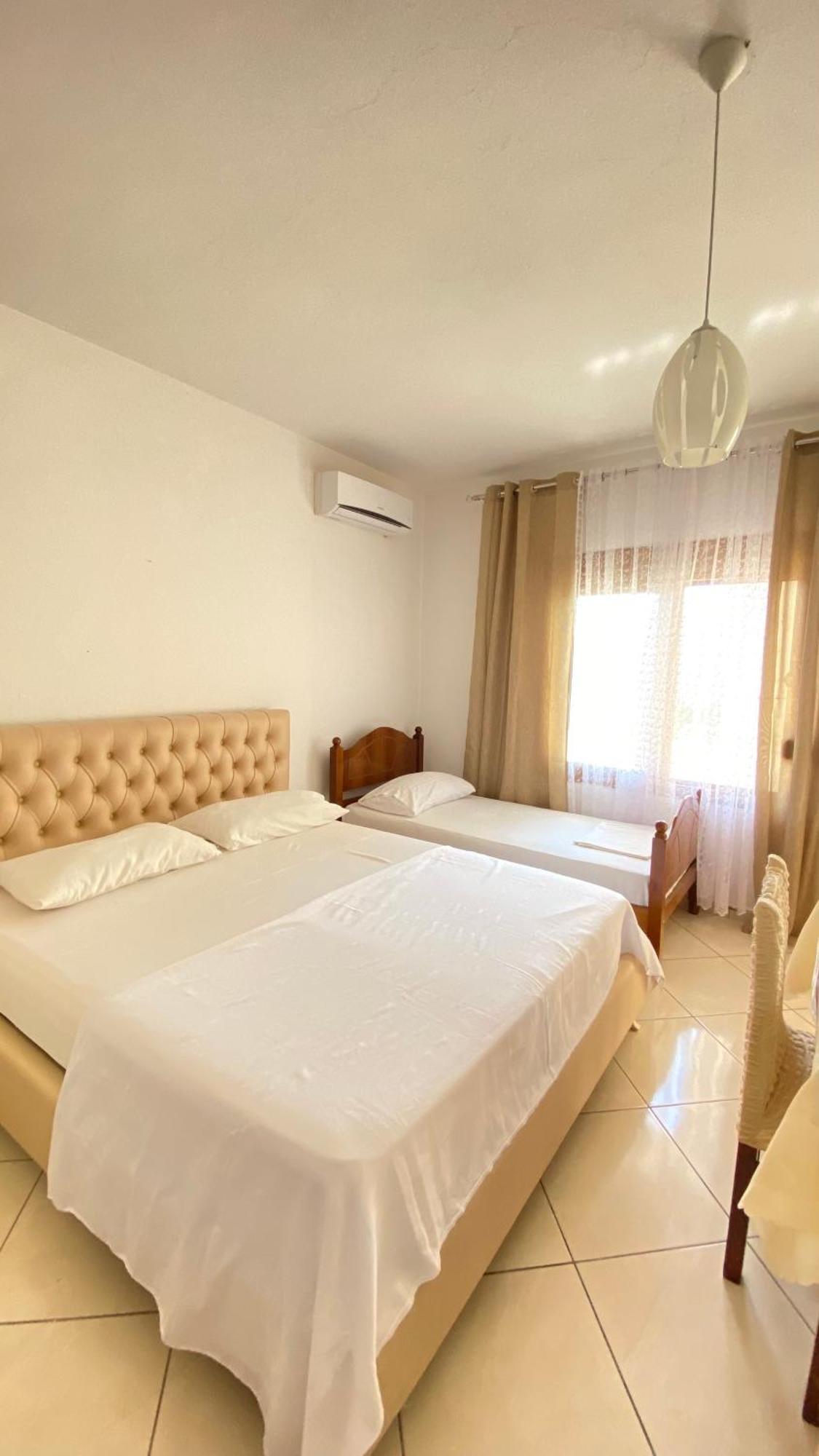 Apartment Apartament Radhime